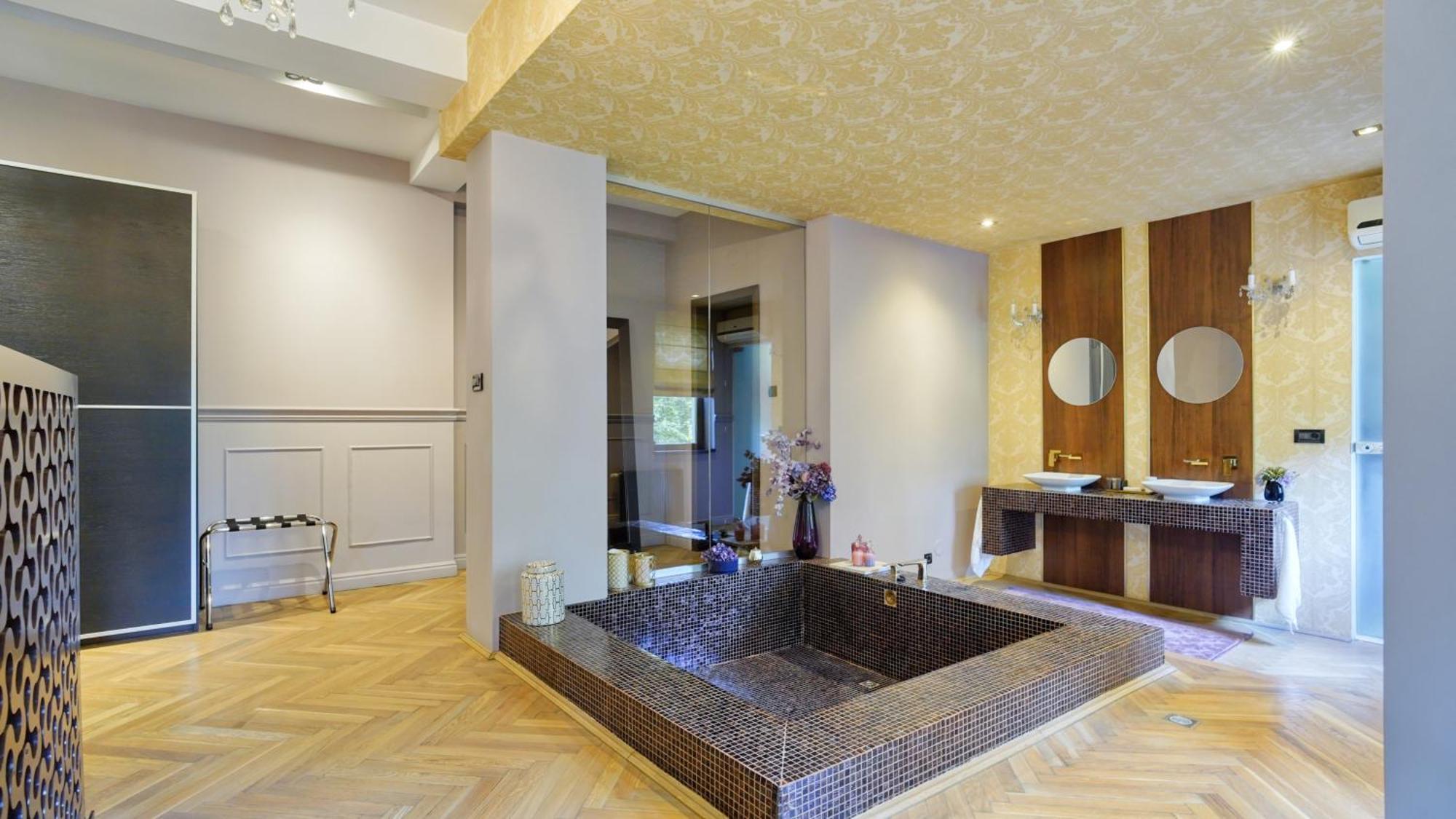 Relax In Style Boutique Hotel (Adults Only) Брашов Екстер'єр фото